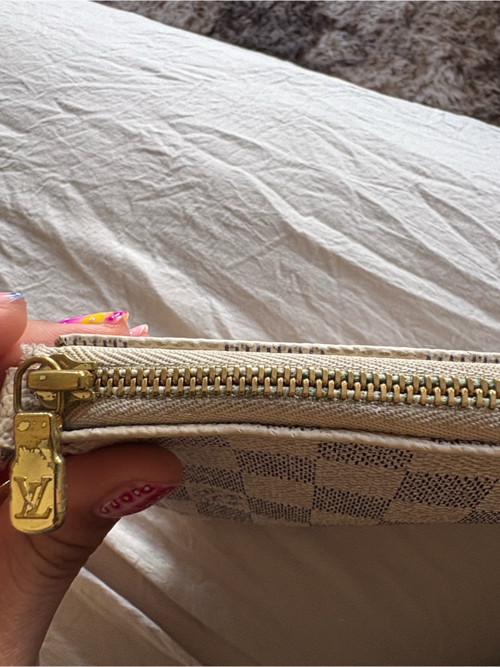 Louis Vuitton Damier Azur Pochette Accessoires - Picture 2 of 8